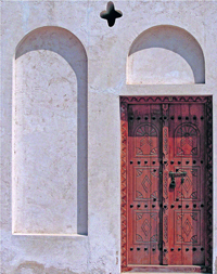 الأبواب تروي قصصاً وتعبر عن ثقافة وتقاليد وعادات ساكني البيت.