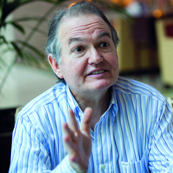 جون غراي: الرجل هو الذي يجب أن يكون قائداً للحياة. تصوير: أحمد عرديتي