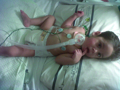 والد الطفل عبّر عن شكره لمبادرة حمدان بن محمد بتكفله بنفقات علاج طفله. من المصدر