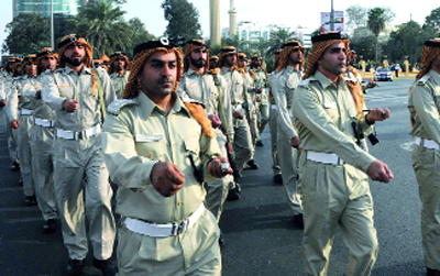 شرطة أبوظبي تشارك في المهرجان. 	وام