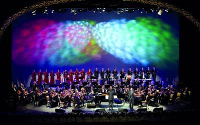 مسرح الرحابنة ارتبط بالأرض والشعب والحنين والبطولة.  	 من المصدر