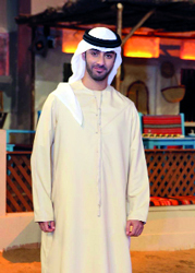 أحمد عبدالله.	من المصدر