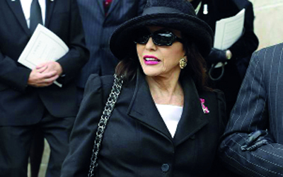 جوان كولينز.	أرشيفية