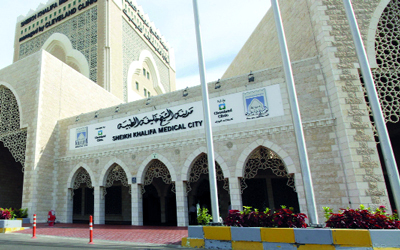 مستشفى خليفة أكد عدم وجود علاج للطفلة في الدولة. 	تصوير: إريك أرازاس