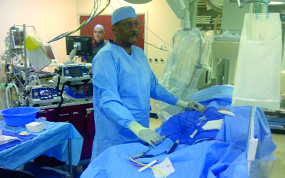 «خليفة الطبية» يجري ‬1469 جراحة قلب مفتوح