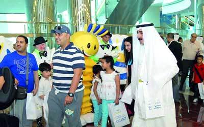 عروض ترفيهية وفنية في المطار تبهج زوار دبي خلال الصيف. من المصدر