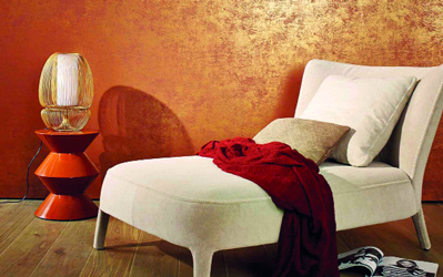 وضع ورق الحائط على جدار واحد في الغرفة يجعله محطاً للأنظار. د.ب.أ