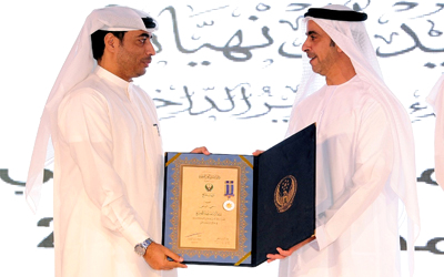 ..ويكرم سامي الريامي.    تصوير: إريك أرازاس