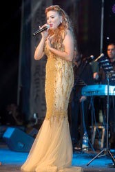 فرح يوسف تميزت بصوتها الطربي القوي.             من المصدر