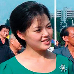 زوجة رئيس كوريا الشمالية تعيش مترفة وسط شعب جائع.