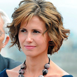 أسماء الأسد تنشر صورها المترفة على صفحات الإنترنت وشعبها يذبح.           أرشيفية