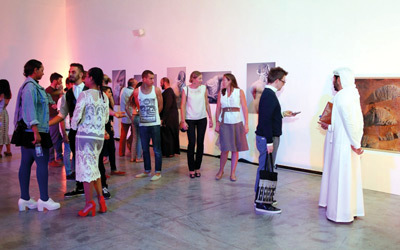 النسخة الثانية من معرض &laquo;دبي قادمة&raquo;؛ تهدف إلى تسليط الضوء على المشهد الثقافي والفني المزدهر في دبي.  تصوير: أشوك فيرما