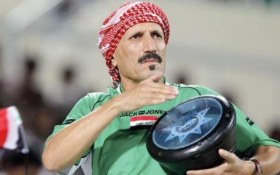 جمهور العراق يضفي نكهة على المدرجات أينما حل.