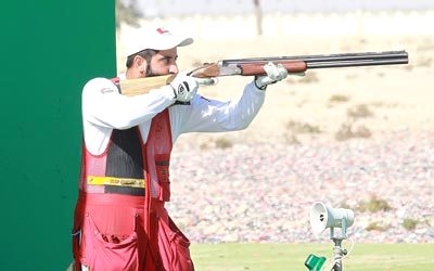 سعيد بن مكتوم أحد الأبطال المشاركين في رماية الأطباق من الأبراج «الإسكيت». الإمارات اليوم