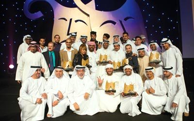 المبدعون الشباب تلقوا دروعاً  تكريمية في ختام المهرجان.