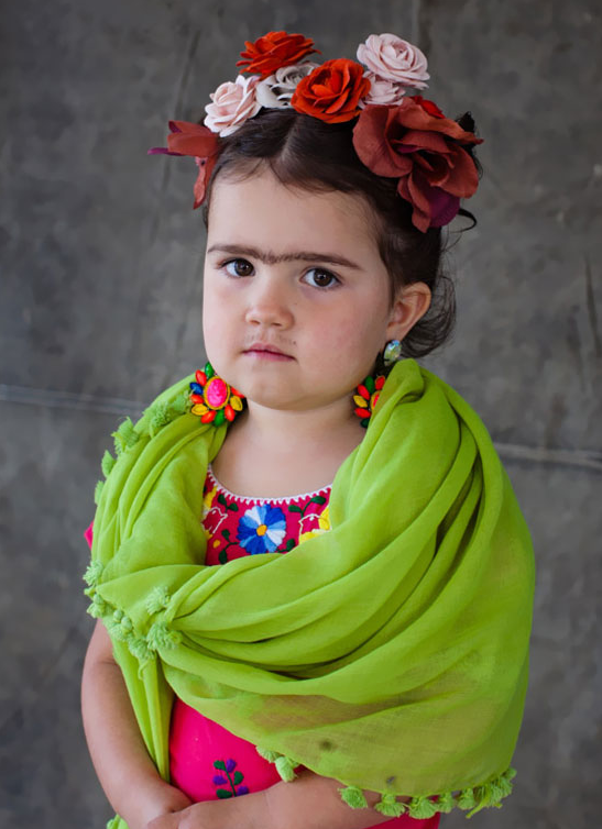 الطفلة فريدا كاهلو