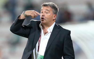 غروندونا: عائلتي اتصلت بي، وقالت إن مظهري سيئ أمام شاشات التلفزيون وأنا أمضغ &laquo;العلكة&raquo;.               تصوير: أسامة أبوغانم