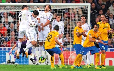 ريال مدريد فاز في مباراة الذهاب بهدفين لهدف على سانتياغو برنابيو. غيتي