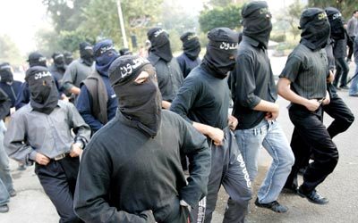 الكتاب يكشف عن «إخوان الظل» وكيف يتم حشدهم برسالة هاتف ومن دون مناقشات. أرشيفية