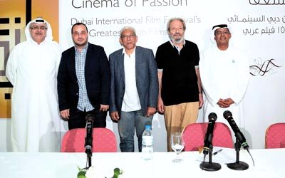 (من اليمين)عبد الحميد جمعة ومحمد ملص وداوودعبد السيد وزياد عبدالله ومسعودأمرالله.الإمارات اليوم