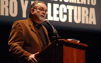 ممبو جياردينلي لا يختلف كثيراً عن أبناء قارته اللاتينيين في رسم عوالم واقعية سحرية تسيطر على أجواء أعماله.  أرشيفية