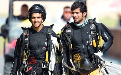 طموحات كبـيرة لنجوم الإمارات في البطولة. تصوير: أحمد عرديتي