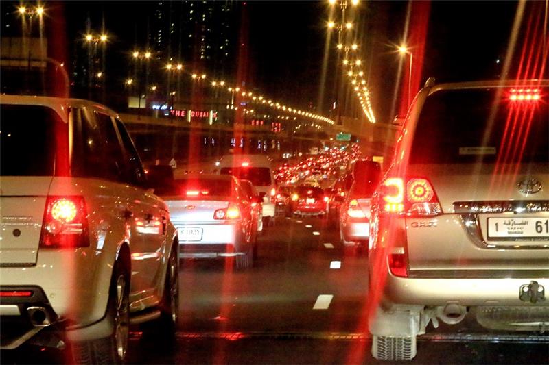 كما احتفل المواطنون والمقيمون بهذه المناسبة بخروجهم إلى الشوارع والتعبير عن فرحتهم