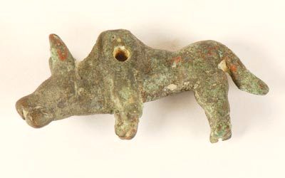 دلاية على شكل حيوان ( كأنه ثور ؟) مصنوعة من البرونز تعود للفترة من 250 ق م الى 400 م