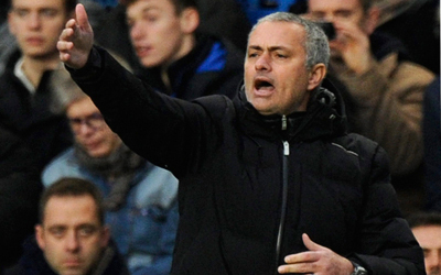 مورينيو يسعى إلى وضع حد لهزائم تشلسي.  أ.ف.ب