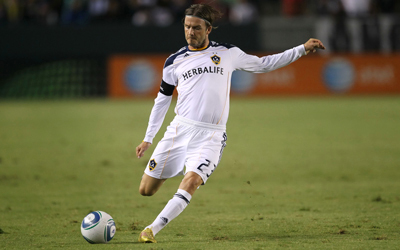 بيكهام لعب لمجموعة من أبرز الأندية في أوروبا وأميركا الشمالية. رويترز