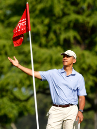 أوباما خلال ممارسته لعبة الغولف في هاواي. رويترز