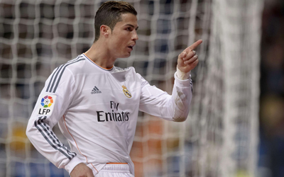 نقطة الضعف التي تهدد رونالدو في الحصول على الكرة الذهبية تكمن في عدم إحرازه أي لقب على مدار 2013.

أ.ف.ب