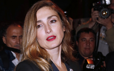 مجلة «كلوزر» كشفت عن العلاقة المزعومة لهولاند مع الممثلة جولي غاييه. ا.ف.ب