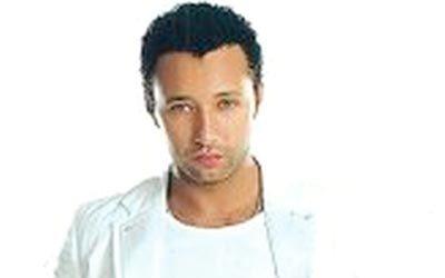 برنامج «هو وهي» يقدمه المغني أحمد فهمي والفنانة رزان مغربي. من المصدر