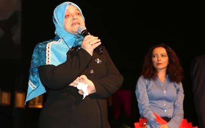 زوجة الراحل عاطف الفراية صاحب نص «عزيزة».

الإمارات اليوم