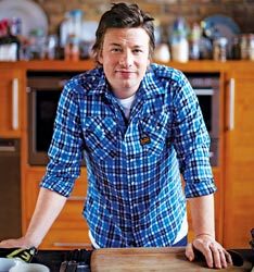 جيمي أوليفر منع ابنتيه الكبيرتين من استخدام الهاتف المحمول، وجميع مواقع الإعلام الاجتماعي، خوفاً من تعرضهما لأي إساءات عبر الإنترنت.