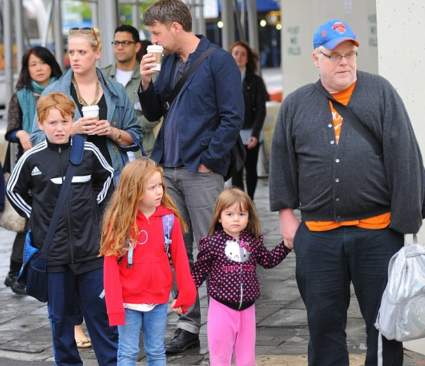 الممثل وأبناءه