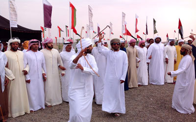 المهرجان يمثل احتفالية كبرى بتراث الأجداد وعادات الإمارات.

من المصدر