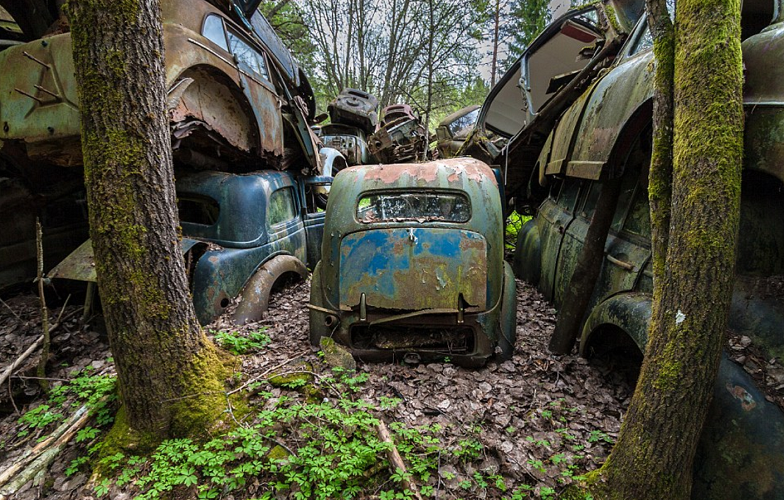 وتشمل السيارات الكلاسيكية عددا من الأنواع مثل أوبيل وأودي وفولفو وفورد