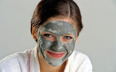 طريقة استخدام الأقنعة وعدد مرات الاستخدام يتحددان وفقاً لنوعية البشرة.