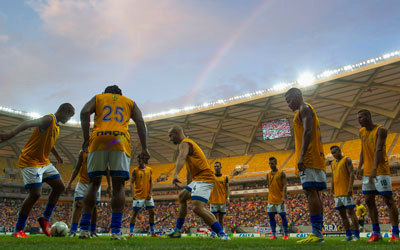 البرازيل بدأت مبكراً في استغلال ملاعب المونديال لتعويض جزء من كلفتها العالية. أ.ف.ب