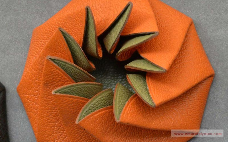 محفظة من الجلد للنقود المعدنية