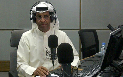 بن ثالث أثناء تقديمه برنامج البث المباشر. أرشيفية