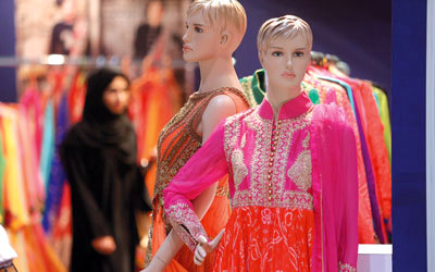 القفطان واكب التجديد والموضة الدارجة، إلا أنه لم يتنازل عن الحفاظ على ماهيته الأصيلة. تصوير: أشوك فيرما