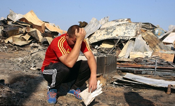 ودمر الحريق، الاسوأ الذى يشهده وسط تشيلي، 850 هكتارا واكثر من الفى منزل، وارغم نحو ثمانيه آلاف شخص على اخلاء منازلهم. كما تم اجلاء نحو 10 الاف آخرين