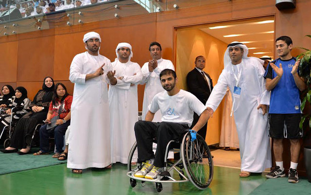 وكانت الفعالية قد شهدت في قسمها الأول منافسة حامية بين الفريقين، أحدهما بقيادة سمو ولي عهد دبي، والآخر يقوده سمو الشيخ منصور بن محمد بن راشد آل مكتوم.