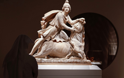 انطلاق معرض 100 قطعة فنية تحكي تاريخ العالم في منارة السعديات