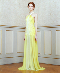 أوفيليا وجدت شكلاً جديداً للبقاء، في مجموعة المصمم السوري رامي العلي لربيع وصيف 2014 الأخيرة.