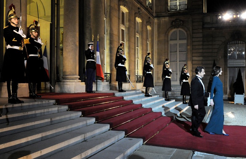 قصص حب الزعماء تشفع لهم  خطايا السياسة -المصدر:أ.ب.أ