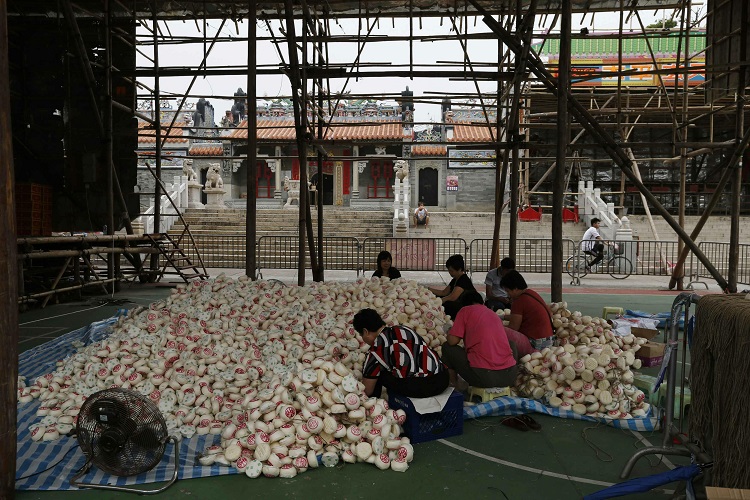 ويطلق على الفطائر اسم "بنغ أن"، والتي تعني باللغة الصينية الأمن والأمان، وهي من أساسيات الاحتفال بمهرجان الفطائر الذي يقام لتخليد ذكرى مضي قرون على التخلص من المجاعة